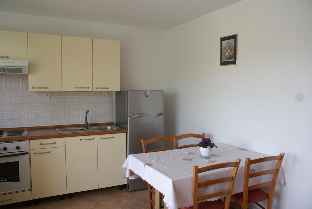 Apartments Robert Porat  Buitenkant foto