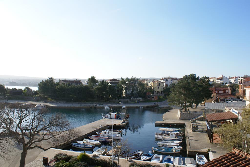 Apartments Robert Porat  Buitenkant foto