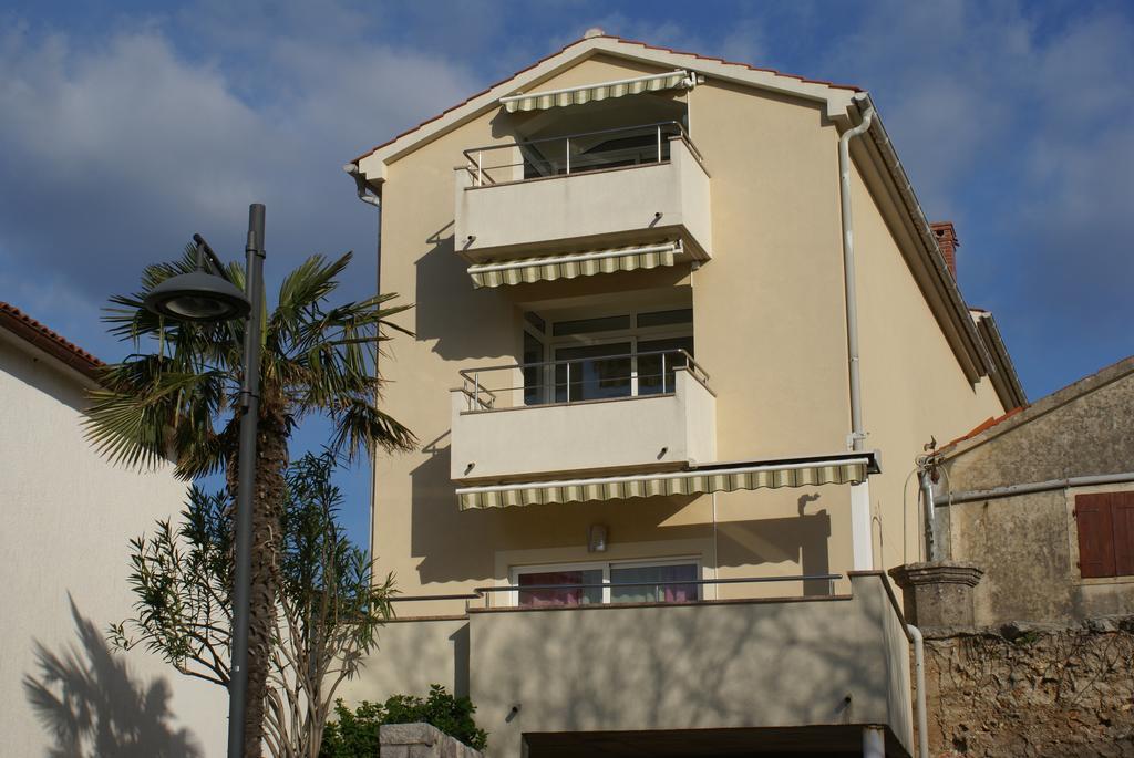 Apartments Robert Porat  Buitenkant foto